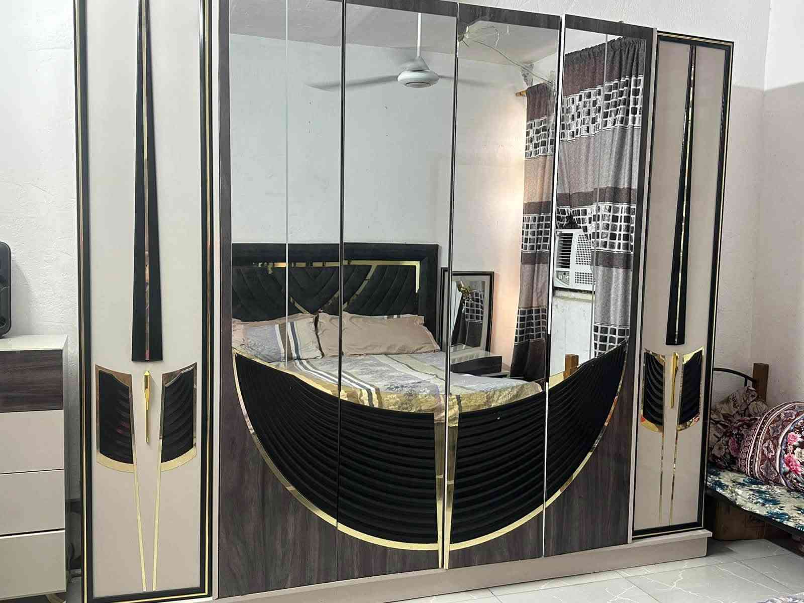 حي اور بغداد • غرفه اخشاب • ميز تواليت