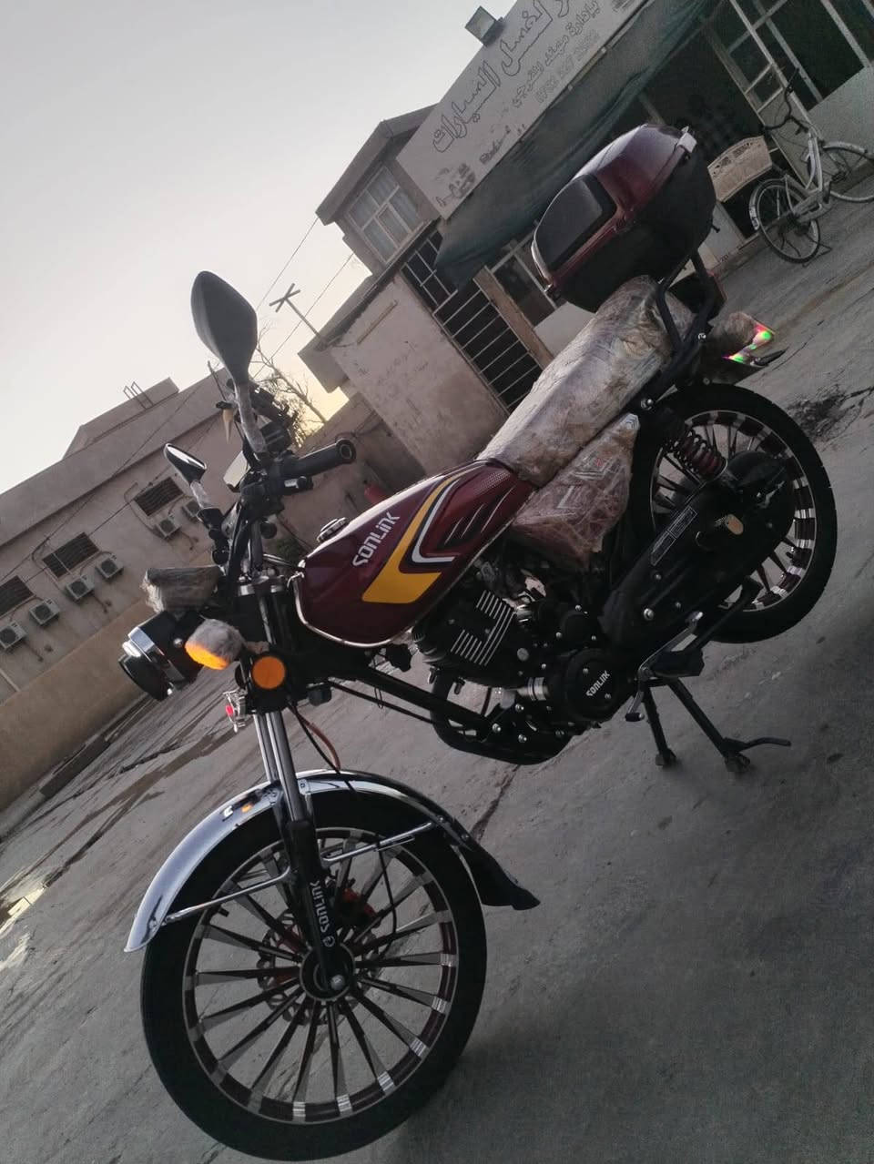 السلام عليكم موطور سولنك للبيع بعده عل وضع الشركه منيفيس سويجات 2 السعر 975وبي مجال قليل
المكان الحويجه الرقم ***********
