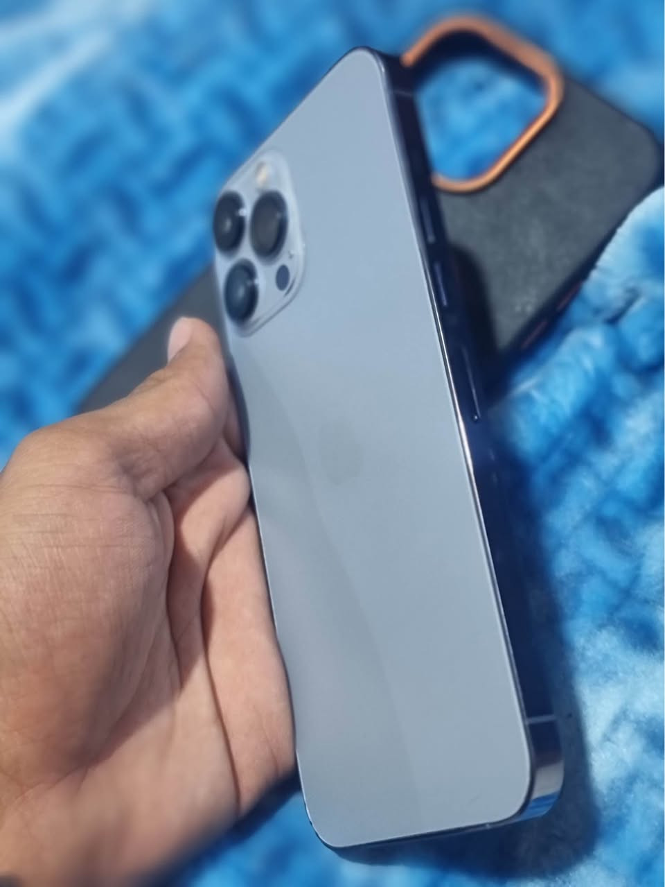 السلام عليكم 

iPhone 13 Pro Max
مبايل نضيف فقط امبدل شاشه والباقي كلشي مكفول 
البطاريه 73
مبايل امريكي بدون ملحقات 
السعر400 تراا ماكو 13 بهيج سعر بس محتاج 
العنوان / البصره الحيانيه 
الرقم /***********
