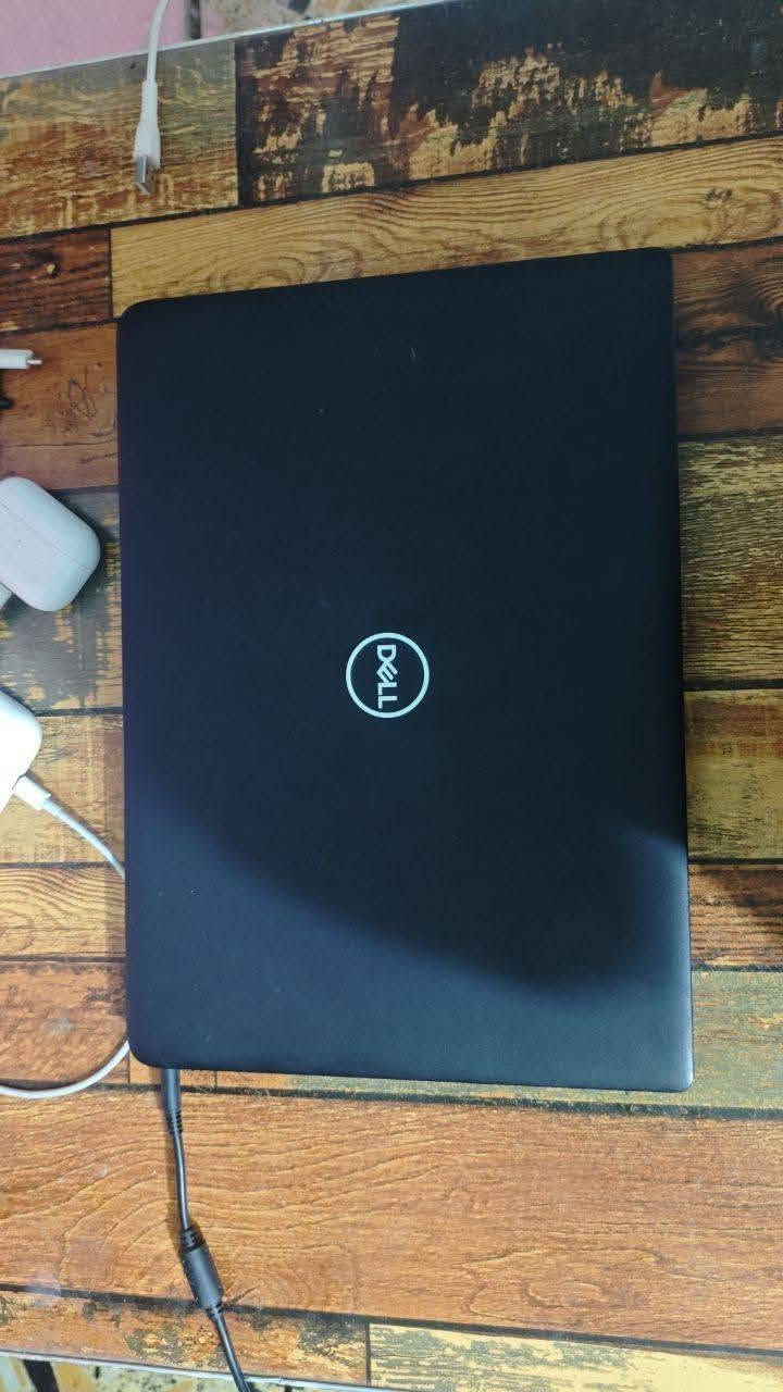 Cori i7
ذاكره واحد تيرا هارد 
و256 هارد ssd 
Ram 8 GB
شاشه حجم 14 انج  ضد التوهج 
بطاريه ليثيوم تدوم 3 الى 4 ساعات 
شاحن سريع 66 واط سريع 
منافذ كله شغال 
السعر 250 قفل
حاسبه تصلح للالعاب والتصفح والعمل 
ملحقات كامله جنطه وشاحنة اصليه ويده اصليه مال الالعاب 
*********** واتساب
