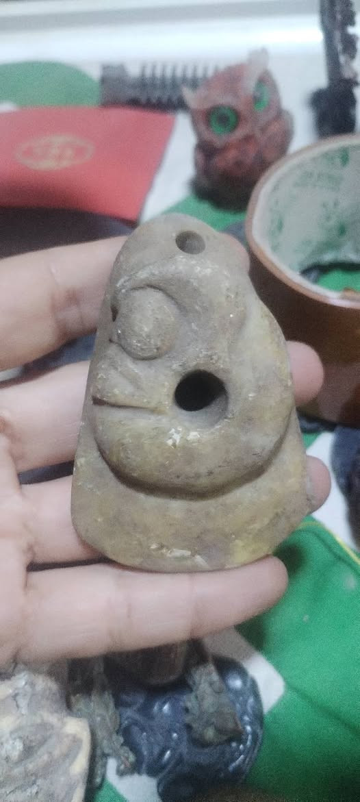 تحف • حجر اليشم • نادرة