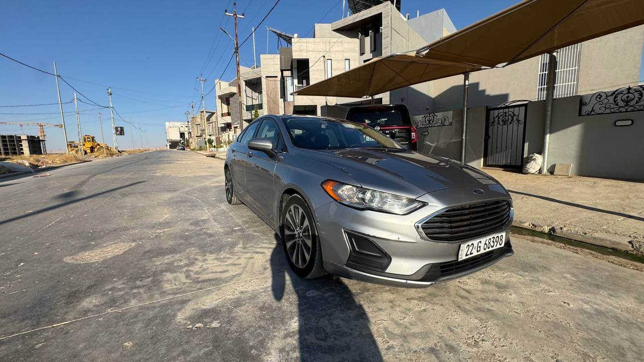 :

* الموديل: 2020
* المسافة: 111,000 كم
* المحرك: 2.0L EcoBoost
* القوة: 250 حصان
* ناقل الحركة: أوتوماتيك
* الدفع: AWD
* الوقود: بنزين
* عدد الكيسات: 4
* اللون: فضي
* مكيف ثنائي المناطق
* مفاتيح ذكية

المميزات:

* مقاعد تدفئة
* فتحة سقف كهربائية
* شاشة لمس
* كاميرا خلفية
* حساسات خلفية فقط
* رادار أمامي
* نظام تحديد المسار
* وسائد هوائية متعددة
* مكابح ABS + EBD
* تحكم بالثبات الإلكتروني ESC
* إضاءة LED
* جنوط ألمنيوم

للتواصل والاستفسار:
📞 ***********

السيارة متوفرة للمعاينة في أي وقت موصل, نينوى
