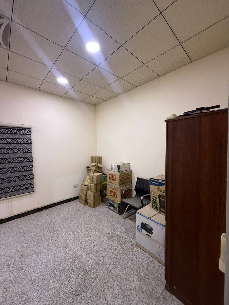 للإيجار • عقار • تفاصيل ناقصة