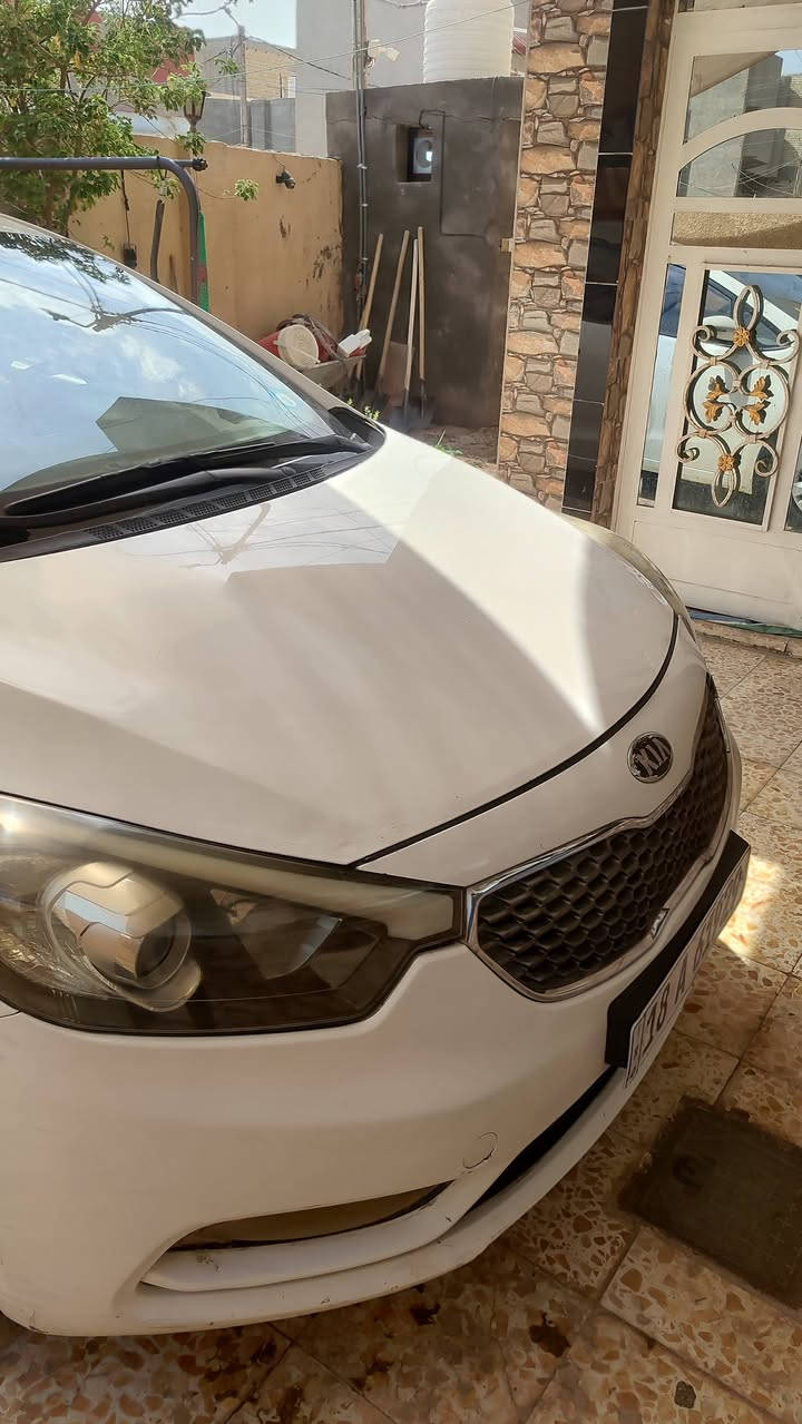 السلام عليكم سيراتو للبيع ٢٠١٤ رقم بابل سنويه ٢٠٣٠ بيها ربع بنيد وبيها بارد قليل كهربائيات باتري كير مكينه تخم تاير سياره خير من الله السعر ١٠٥ وبيها مجال حله مركز المدينه الإتصال ***********
