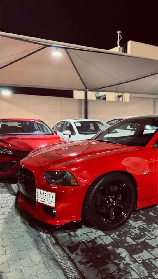 جارجر للبيع فول مواصفات عده الفتحه ماشيه110 كيلوا حقيقي كلش نضيفه 2014 /R.T قطعتين فقط بابين السايق والوراه تبديل نفس لون فقط رقم بغداد مشروع وطني السعر 160 وبيه مجال رقم ..*********** ترهم مراوس
