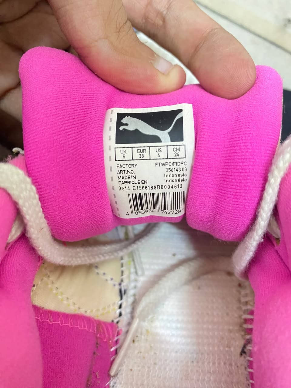 Puma اندنوسي
قياس 38 نضافة 100%
انطي سعرك
***********
