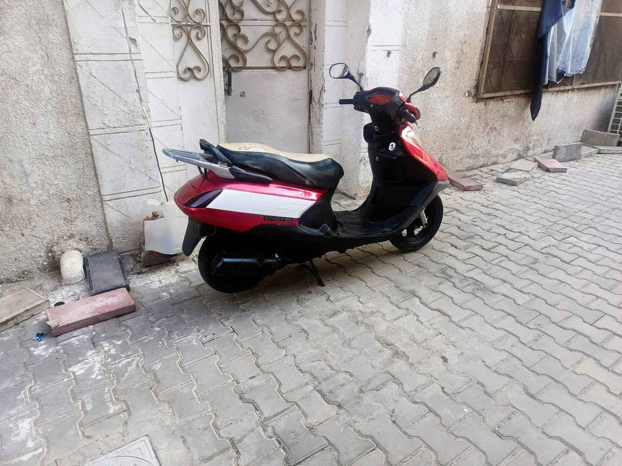 سبيسي ياباني للبيع جاهزه كهربايات شغالة بريك امامي وخلفي تايرات جدد باتري جديد كفر الاصلي مالته ابو الختم بي شخوط قليله عوزها فقط دشلي قبق هندر شغالة سلف نكره مكينة تخبل نضافه فول  لا نضوح ولا تبخير مكاني الحي سعرها ٤٥٠وبيه مجال قليل ***********
