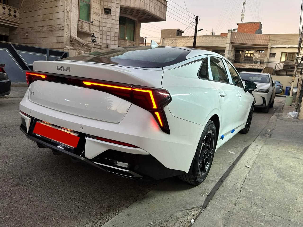 كي فايف 2025 رقم بغداد تحويل مباشر جيتي لاين أعلى فئة بيهن 1/1 ومايحتاج أذكر المواصفات كلهن موجودات 
 السعر 160 وبيه مجال للشراي مكينة 2000 المرغوب گير AT  سياره جديده جدآ أتصل وبيك خير وتدلل كفالة من الصبغ وشرط الفحص السونار ***********
