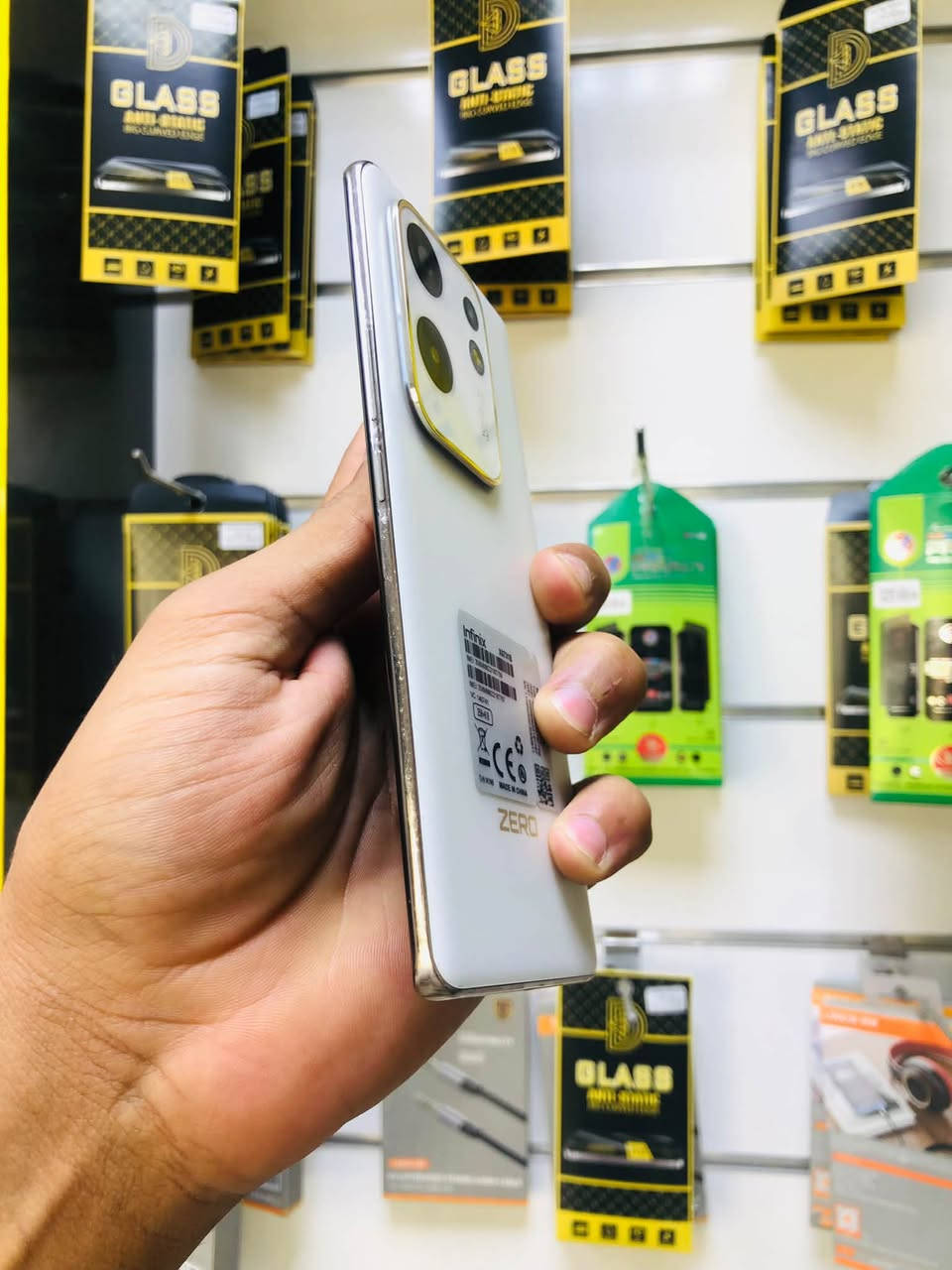 انفنكس زيرو ٣٠ • ٢٥٦ • رام ١٦