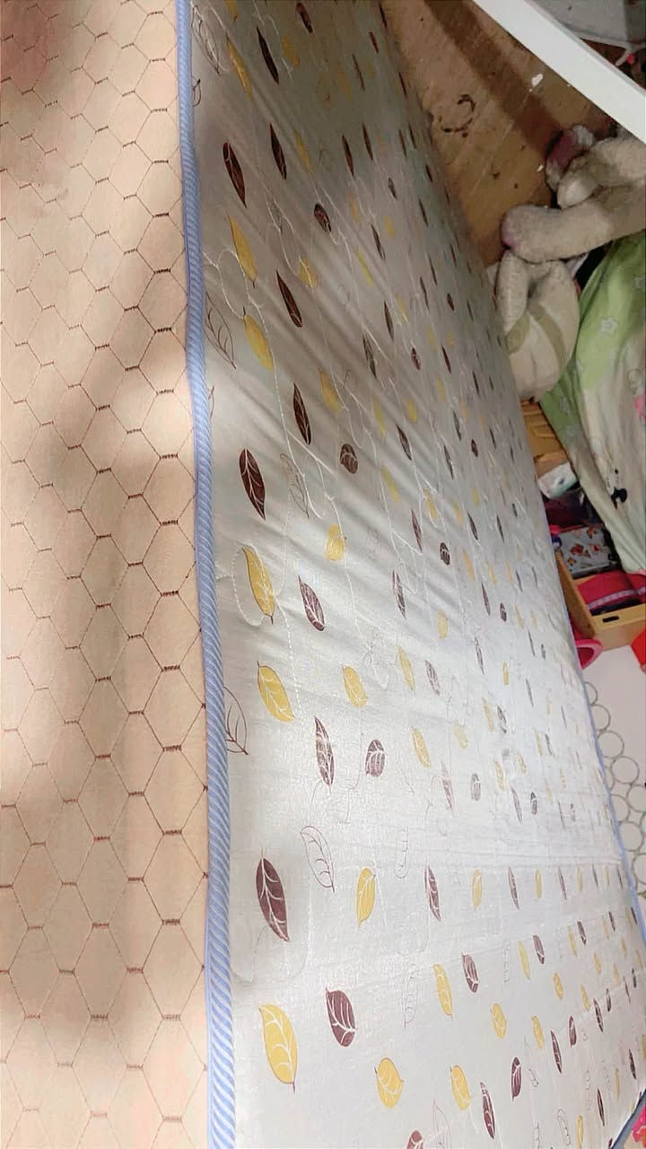 سلام عليكم دوشك 200في180 ارتفاع 30 للبيع ***********

