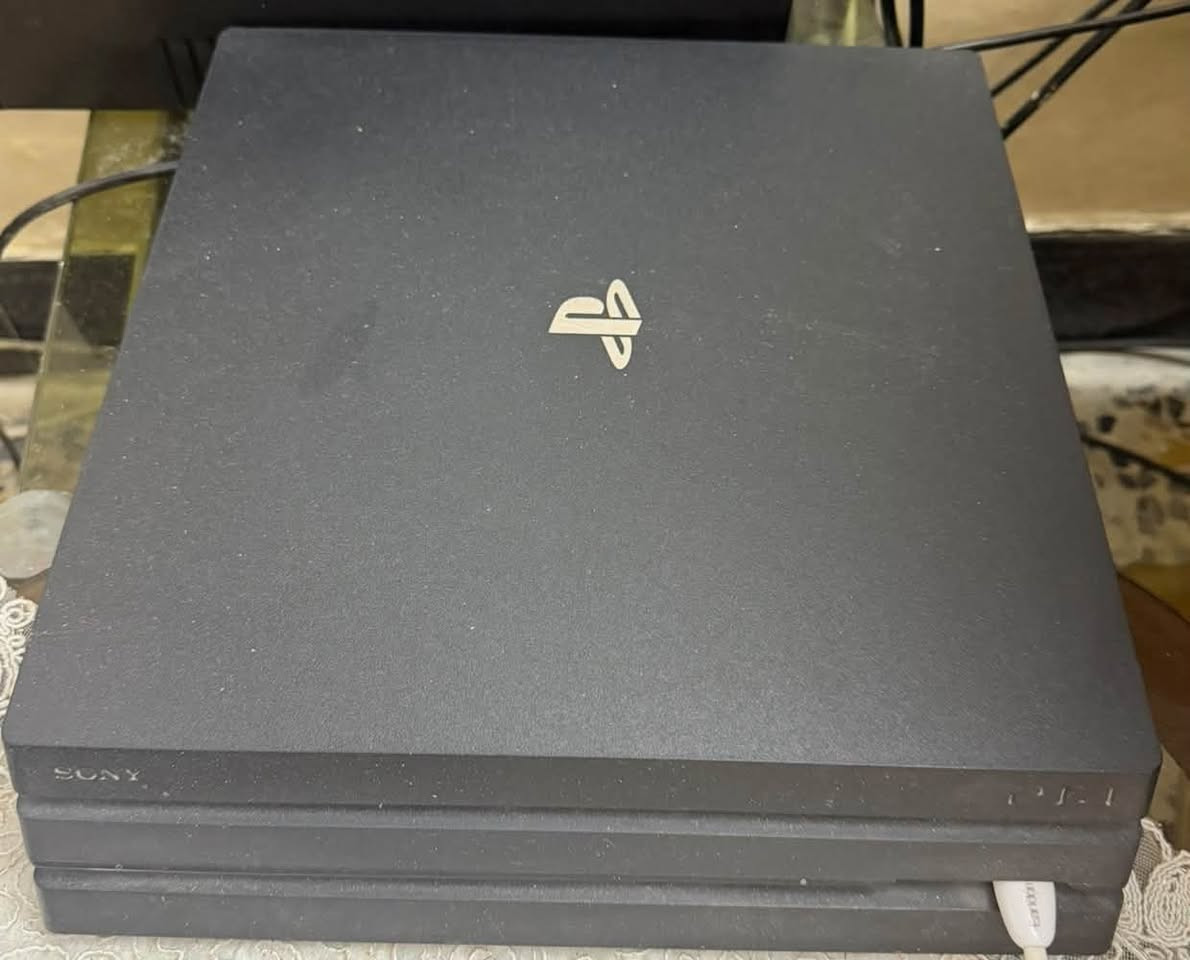 للبيع ps4 pro المساحه 1T اونلاين 
البلي نضيف مفتوح لغرض التنظيف فقط 
يجي ويا ٢ جوستك اصليات ولعبه gta 5 + واير HDMI
السعر 275 وبي مجال 
للتواصل : ***********
مكان : بغداد / حي العامل
