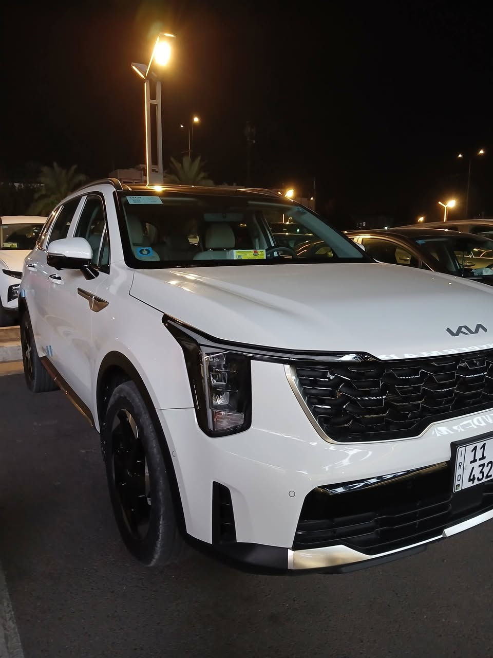 كيا سورنتو 2024 فول 1/1 رقم بغداد موصفات الvip
موديل:-2024 رقم بغداد

ماشيه 17الف 

بانوراما

رقم بغداد ضمان شركة المجموعة الدولية 5سنوات 

المواصفات

5كامرات 360درجة 

رادار امامي خلفي وجانبي

توقف اصطدام ذاتي

حساس مطر جامه امامية تشغيل ذاتي

كراسي جلد ابيض ملكي 

كراسي الاماميه تدفئه و تبريد 

حساس امامي خلفي 

دفع رباعي 4×4

دشبول متصل LED 

بانوراما 

كراسي كهرباء 

جنطة كهرباء

8وضعيات قيادة 

هندبريك كهرباء

شفتات 

محرك 6سلندر 3500

لايت LED

اشاره ترحيب عند اقتارب السائق

وبقية المواصفات مذاكرهن معروفة في الفئة الاولى

السعر 319

***********
