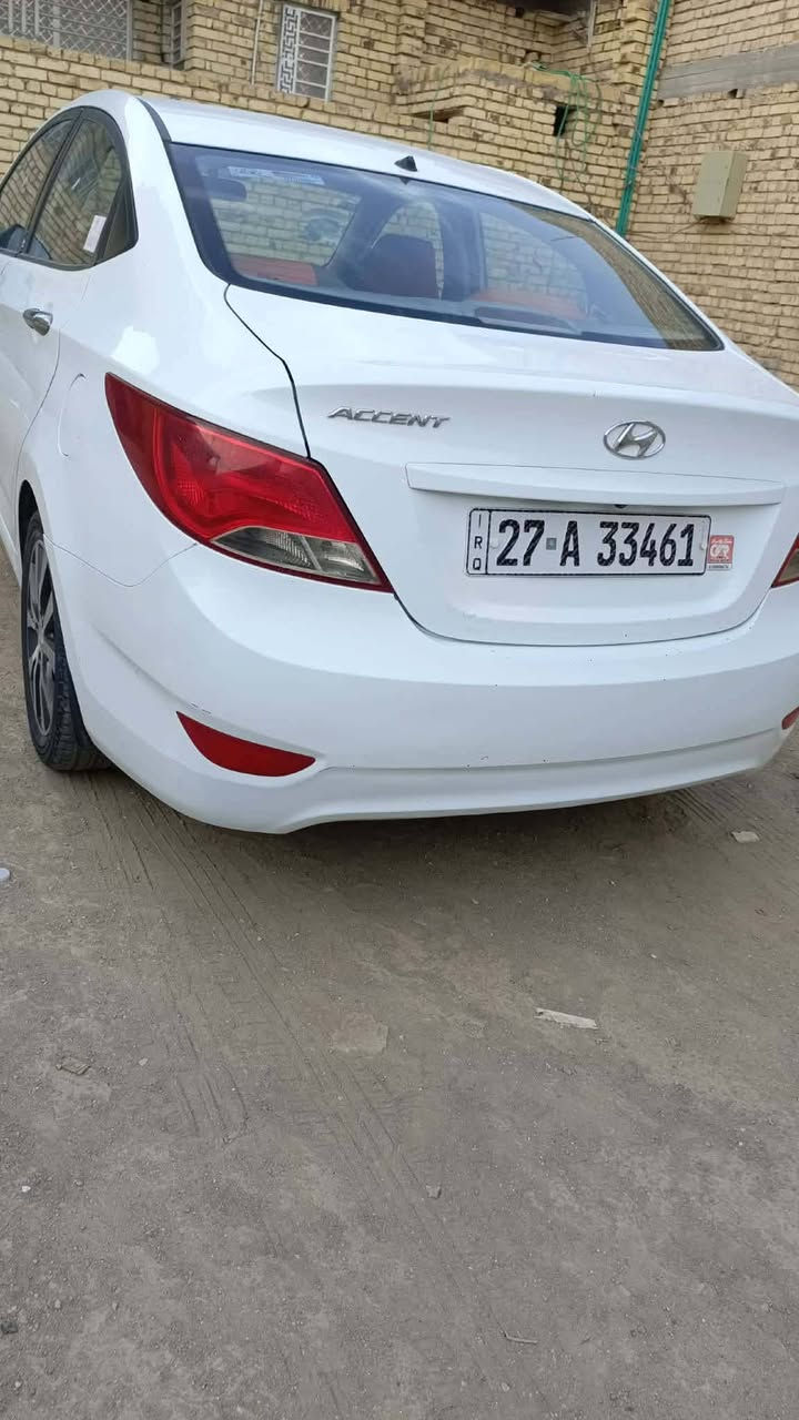 سلام عليكم اكسنت موديل 2015
فقط بيه بنيد وجملغ بدون داخل 

 خليجي محرك 1600 

فول مواصفات 

شاشه تاب كامره خلفيه 

تحكم ستيرن شاير بل مري 

تبريد ثلج 

تخم تاير رقم دولي بسمي وريت تحويل سعر 90 مكاني سوق شيوخ ***********

(🛑مكلف بنشر )
