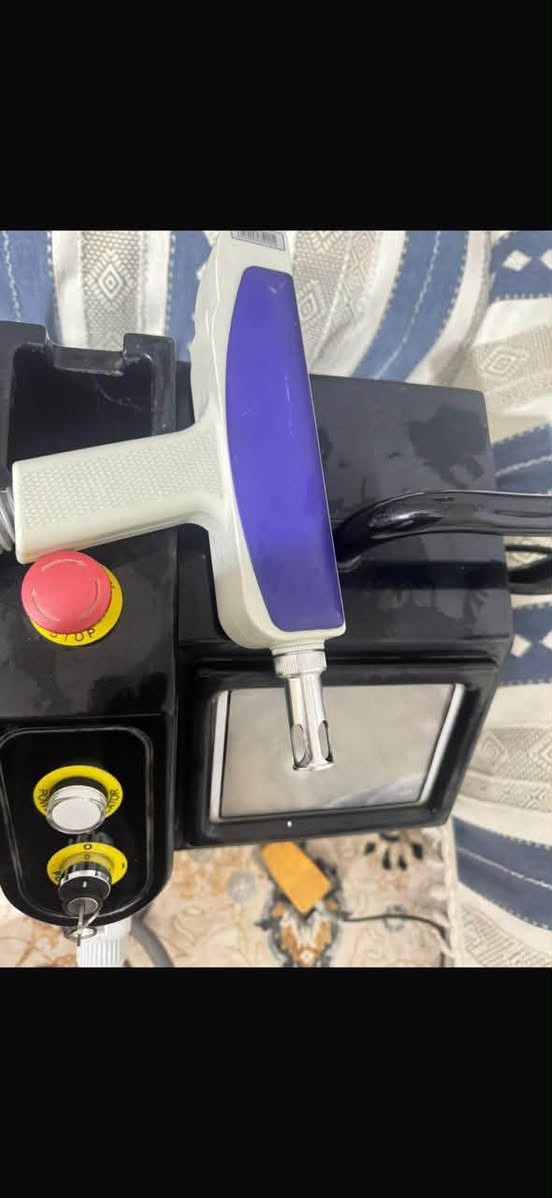 جهاز اندياك ليزر ND-YAG Laser )Q-Switch) النسخة الاصلية ( لا تقليد ولا صيني ) استخدام جداً قليل 
يشتغل ك ازالة الوشم بجميع انواعه (الغامق والفاتح) ⛔️🔹️التقشير الكاربوني 🔸️ازالة الكلف و التصبغات من البشرة 🔹️أزالة مايكروبليدنج و تاتو الحواجب 🔸️ ازالة اثار الجروح والحروق 🔹️ ازالة النمش وبقع الشیخوخة،،
🚨وياه نظارات حماية واكثر من تب ، كل واحد واستخدامه الخاص .وياه عصارتين كاربون كريم  جدد وعصاره مستخدم منها كل عصاره يكفي اكثر من سنة،،ماخذته
رقم الهاتف ***********
