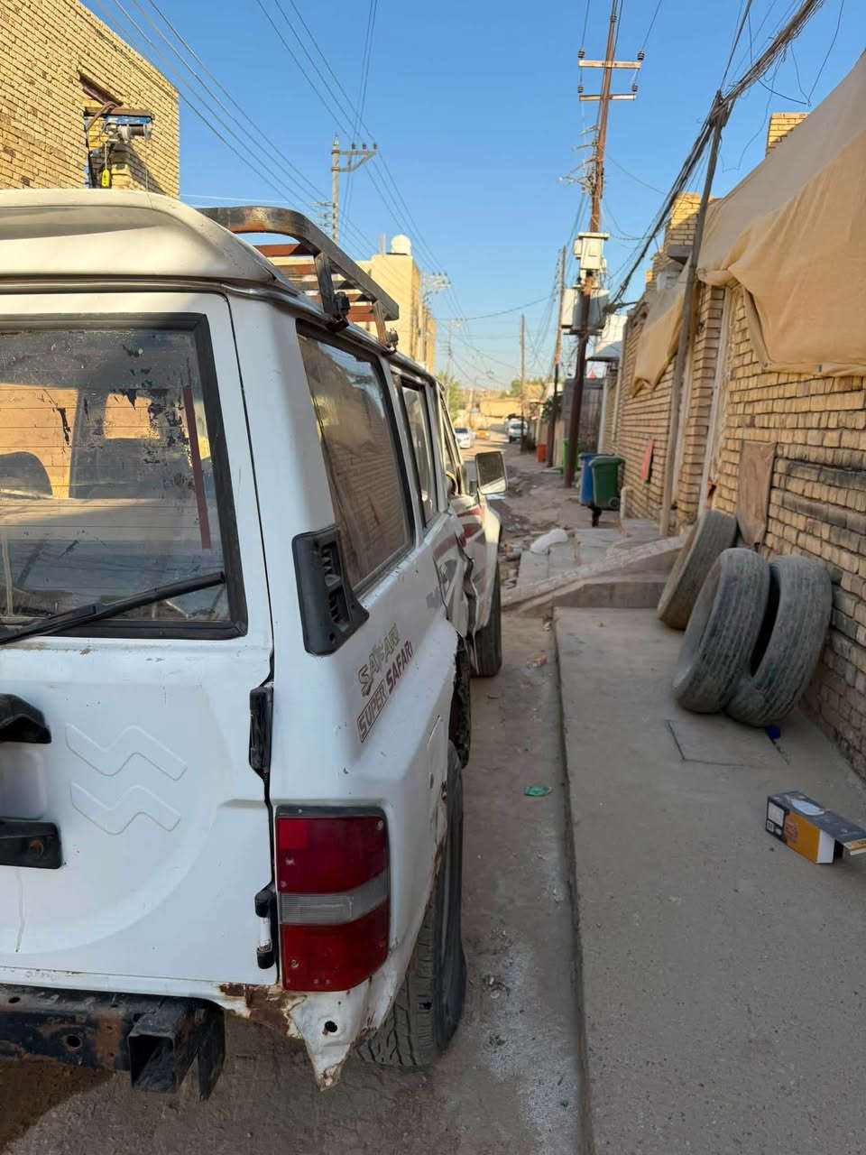 سلام عليكم نيسان مربع للبيع سياره بيه حادث تنباع على حطته مكانه ميسان العماره طخم تاير بجيس حداديه شرط من الطول لطول مضموت غاز ام ل١٠٠لتر بيه فصله وره كامله سياره كلشي بيه شغال من الطول لطول ما عده التبريد مكينه وكير نص عمر لي يريده يتصل ***********
