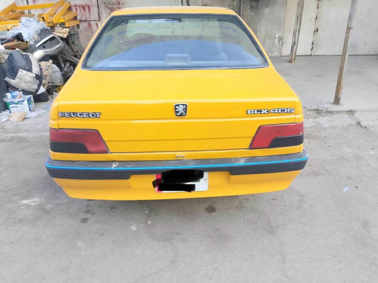 سياره جاهزه بيها نواقص شغلات كلش بصيطه 
للامانه اني ما اعرف بيهن اخذتها رخيصه وعمرتها وصارت عليه ب 3 ملاين المكينه والكير بشرط مكفولات و الصدر امامي والخلفي 100/75 ب22$ للاستفسار *********** بغداد, العراق
