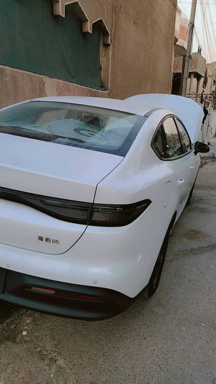 فدوه لعمرك كلشي اكو عجبك السعر هلا بيك معجبك تلكي الأحسن منه يروحي

م/ BYD seal 5 مكفوله

سياره ماشية 8 الالف

موديل 2025

بصمه وكرت

شخط فقط واحد بالدعاميه مكحل

السعر 19 و 800 قفل قفل 

اتصال فقط ما متواجد على الفيس  

مكان بغداد الشعب ***********
