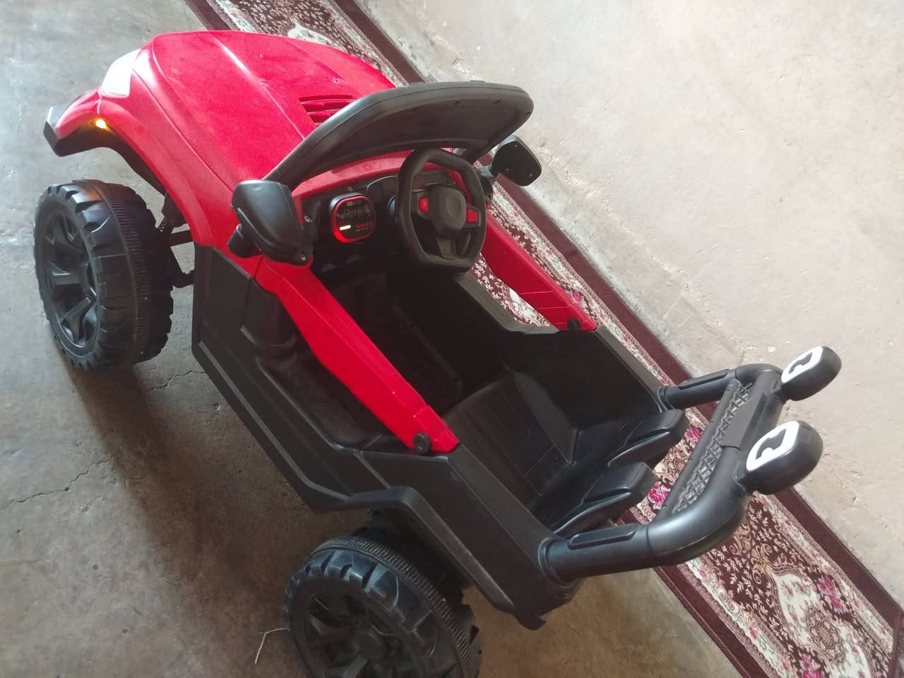 سيارة أطفال • شحن • جديدة