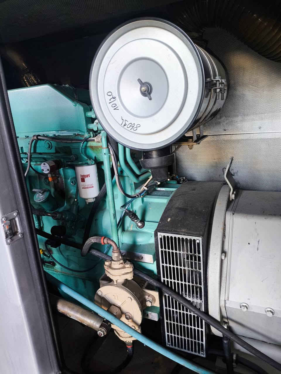 كمنز امريكي كاتم حجم 12/114 ولف توليد ستامفورد انكليزي 200KVA شرط الشغل وشرط الفحص العنوان اربيل للأستفسار الإتصال *********** يوجد توصيل لكافة المحافظات وبضمان 🚛
