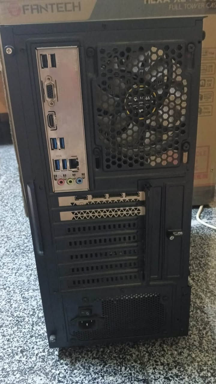 السلام عليكم … تجميعة للبيع
I5-12400f
H610
RTX 3060Ti 
Ram 8X2 DDR4 
Ssd m.2 256gb
HDD 1TB
Deepcool cooler
Psu 650w

السعر ٩٥٠ الف 
العنوان بغداد الدورة 
***********
