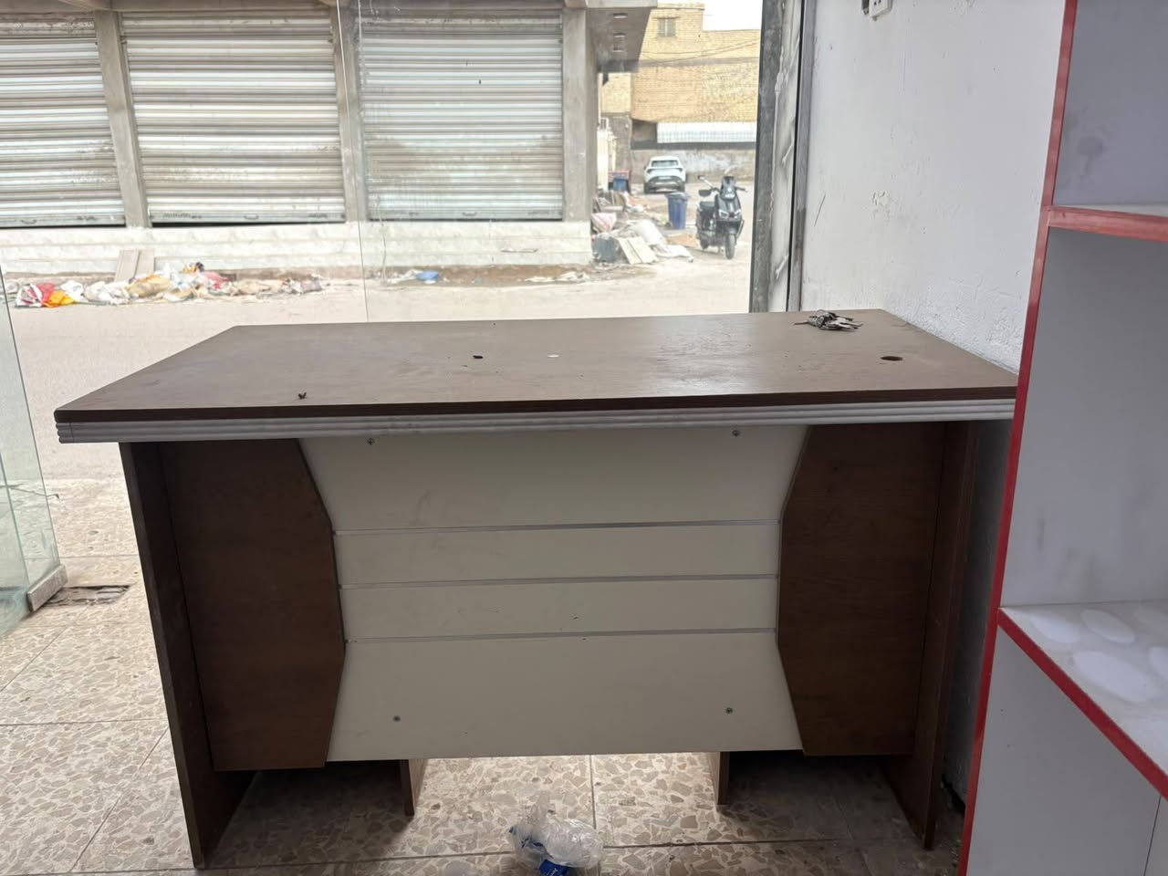 فاترينات • نضافة • عدد ٨