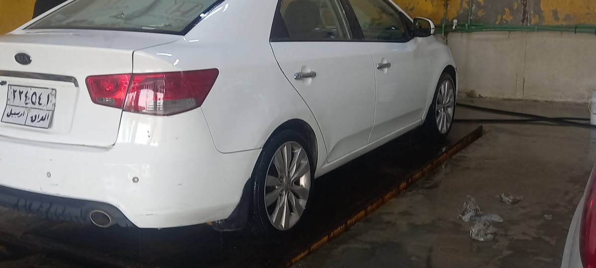 سيراتو اربيل ١٢ رقم القديم
بيه قطعه وحده  وبارد بأسم كردي
السعر ٨٥ وبيه مجال 
***********
