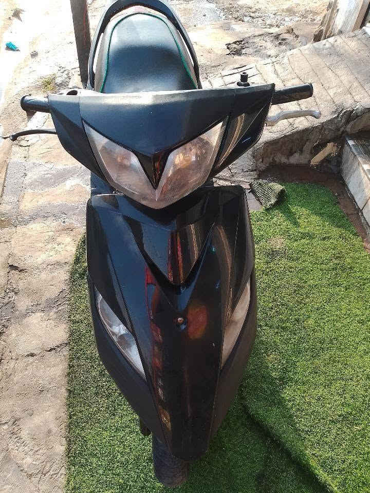 سلام عليكم
سكنس ثعلب gtr  للبيع أو مراوس دراجه خرسه نكره سلف بس الايت الأمامي الكلوب محترك بالفين دينار يتبدل 
سعره 525 وبي مجال بسيط 
إخوان الدراجه مال رمبه 
***********
