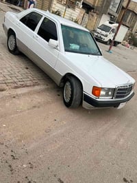 مرسيدس 190 سياره. خير من الله نضيفه محرك وكير يخبلن تبريد نقص بس غاز س...