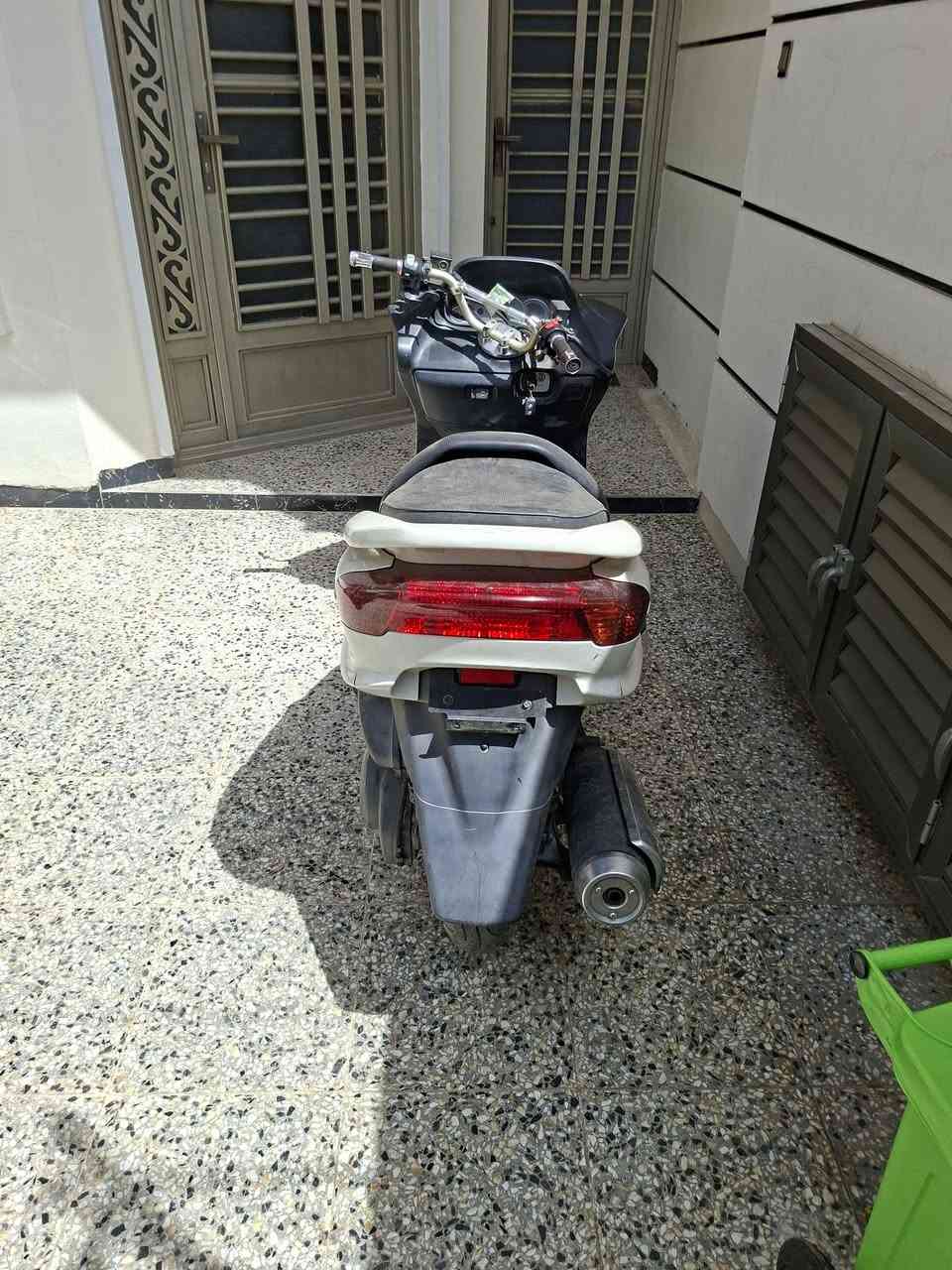 Yamaha ماجستا
مديل 2006 رمبه ووضع الوكاله ماشيه 19 الف فقط  كله بلاد ورمبه مو مال شارع . صوت المكينه مينسمع فقط كسر صغير جاملغ الأمامي 
العنوان بغداد الجديده ***********
