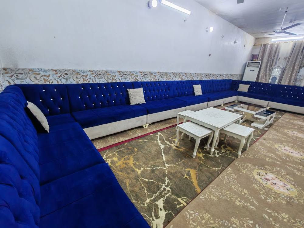 ديوان تسكام بلوك أسود 15 متر يطلع 28 مقعد حيل نضيف مابي اي ضرر السعر625 العنوان كربلاء بدايه الامن الداخلي يوجد توصيل داخل كربلاء *********** كربلاء, العراق
