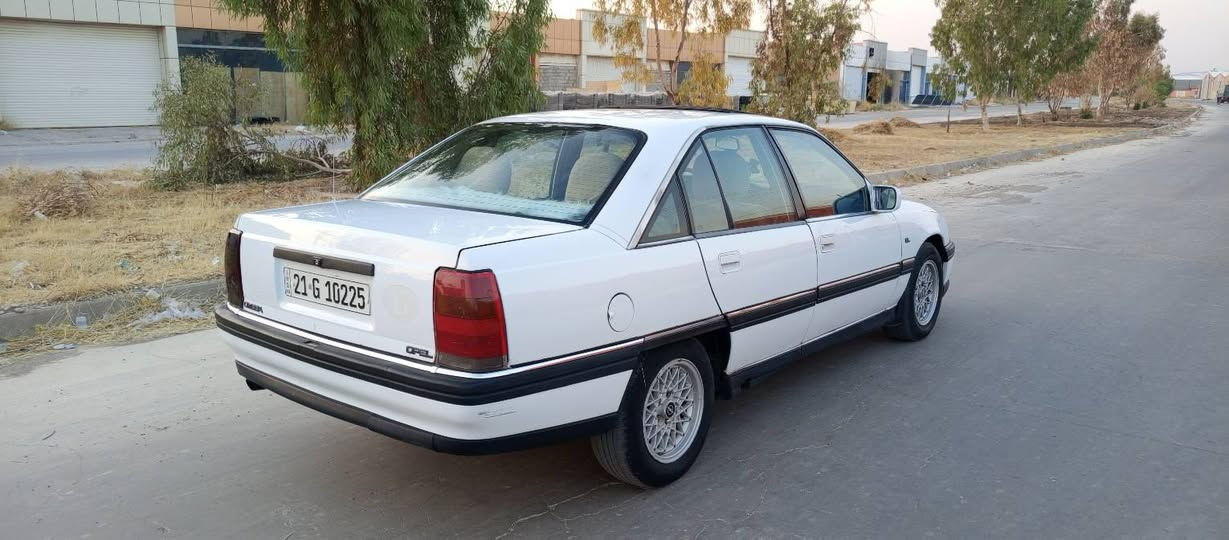 اوبل اوميكا موديل 92 رقم سليمانية وكالة عامة بإسمنا شرط التحويل رقم وسنوية جديد لغاية 2030 بدون حادث فقط ثلاثة قطع صبغ بدون دواخل ويل كروم بلادي كير ومحرك بطة 2500 شرط ديلكو سقف سلايت كهربائي السعر 43 مكان السيارة داخل كركوك للاستفسار ***********@

