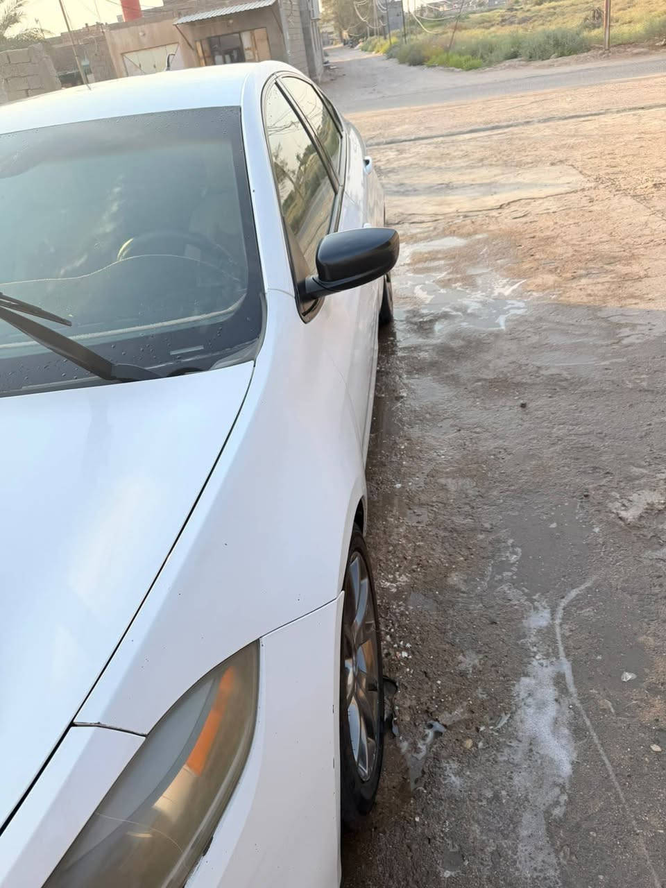دودج دارت 14 وارد امريكي سيارة استخدام شخصي باسمي بيها جاملغ السايق مبدل وربع الباب العنوان البصرة شط العرب ***********
