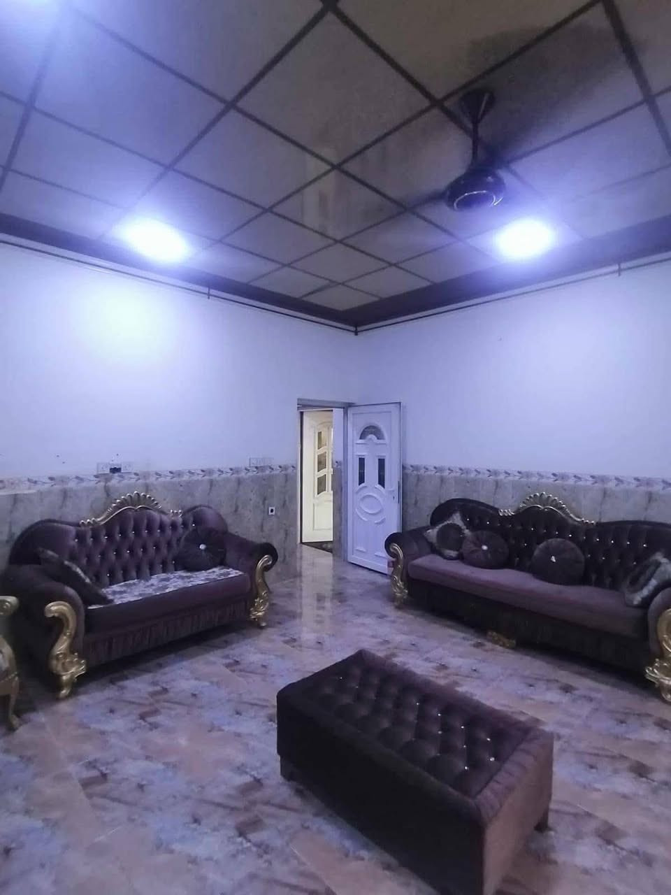دار للبيع زراعي
مساحه ٢٠٠م المنطقه خدمات كامله 
موقع الدار ///
كركوك / بنجه علي خلف محطة كهرباء بنجه علي مقابل الشقق
محتويات البيت :-
استقبال
مطبخ +مطبخ حار + الكاونتر هديه 
هول
غرفة نوم + غرفه طابق ثاني
درج داخلي
صحيات داخليه وخارجيه
كراج السعر 60
