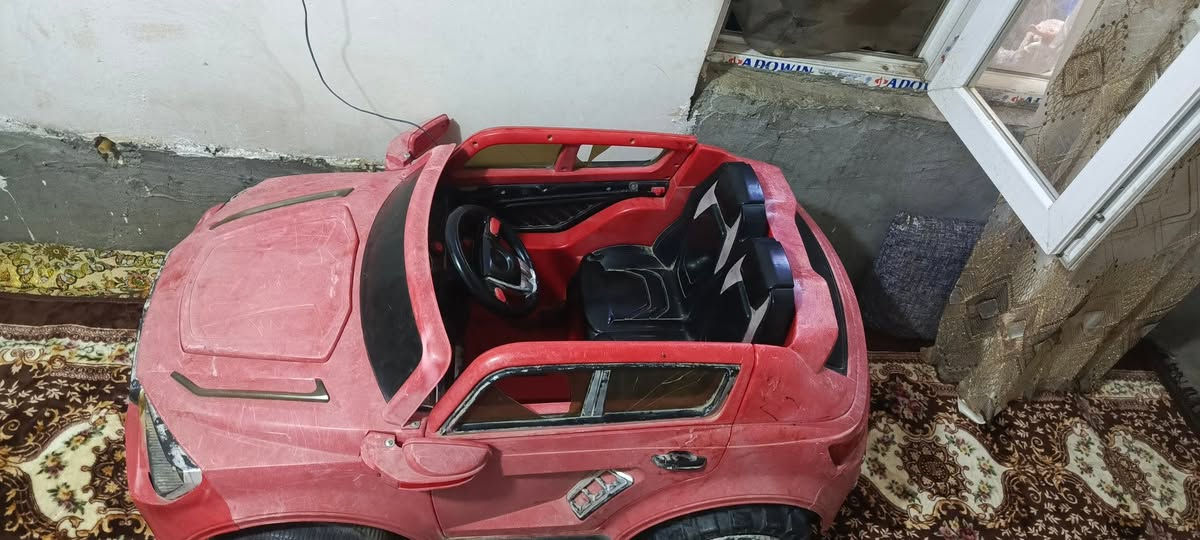 سيارة🚘🚘 اطفال 
*********** ع واتساب

قيم واخذ
