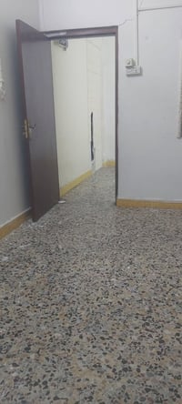 الجنينه • ١ غرفة • شامل ماء وكهرباء