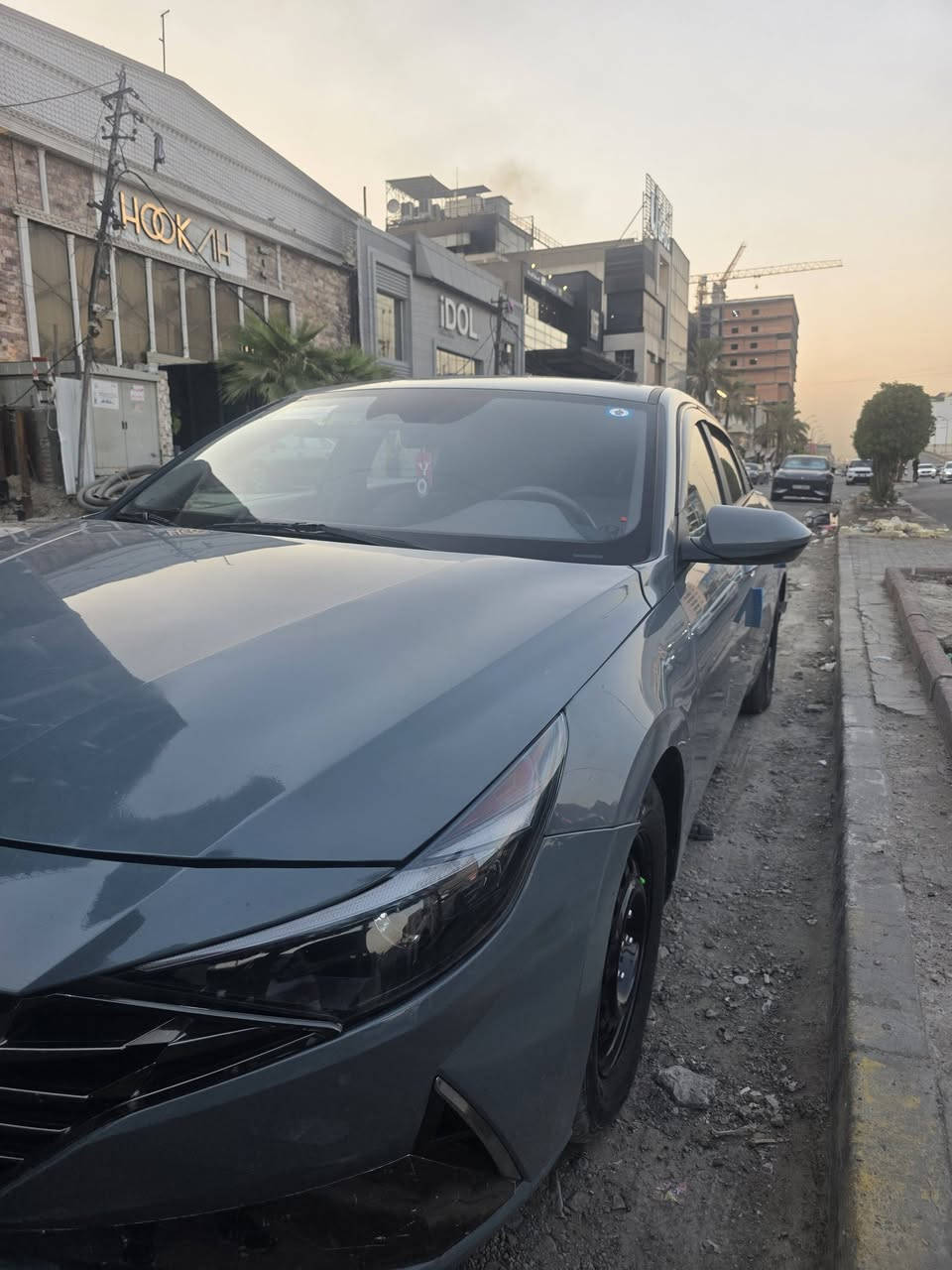 النترا هايبردمحرك 1600
2022 نص فول
بنيد  نفسه 

الجاملغ مبدل 
ماشيه ٥٣ كيلو متر 
بصمه تشغيل وابواب وجنطه
تشغيل عن بعد ⚡️
صندوق ذكي يفتح عند الاقتراب 
كامره دوراه 
شاشة لمس  مع عداد دجتال 
تدعم نظام Android Auto +Car play 
شحن تلفون 🔋📱
رادارات
 رادار جانبي النقطه العمياء ⚠️
تحديد مسار+ سياقة آليه
توقف ذاتي 🚳 عند الاقتراب من سياره 
‏فول تحكم ستيرن
كروز مثبت سرعه
3 وضعيات قيادة Smart‏-Sport-Normal
منافذ Usp /Aux /12v⚡️
‏‎نظام ABS/مانع انزلاق

‏‎حساس اطارات
السياره جاهزه وجديده جدا 
المنصور 🛑
***********
133    وبيه مجال
