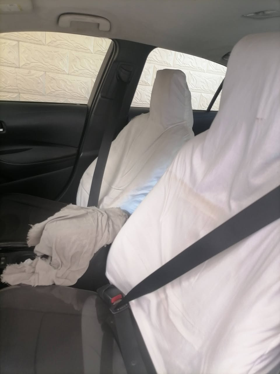 السلام عليكم كورله موديل ٢٠ اللون ابيض أمريكي حادث امامي يعني بجم مع باب الأمامي الأيمن صبغ مع القمارة رصعات كم وحدة عارضهه ١١٠ وبيهه مجال قليل مكاني بغداد حي العامل رقمي ***********بيع فقط بدون مراوس
