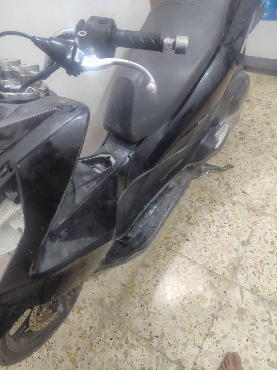 Pcxجيل ثاني
محرك 150 ما مفتوح  عل فحص 
 ياباني مو ماليزي.  دراجه متضرره أثر مشكله مو حادث
 قفل ١٢
 رقمي. ***********
