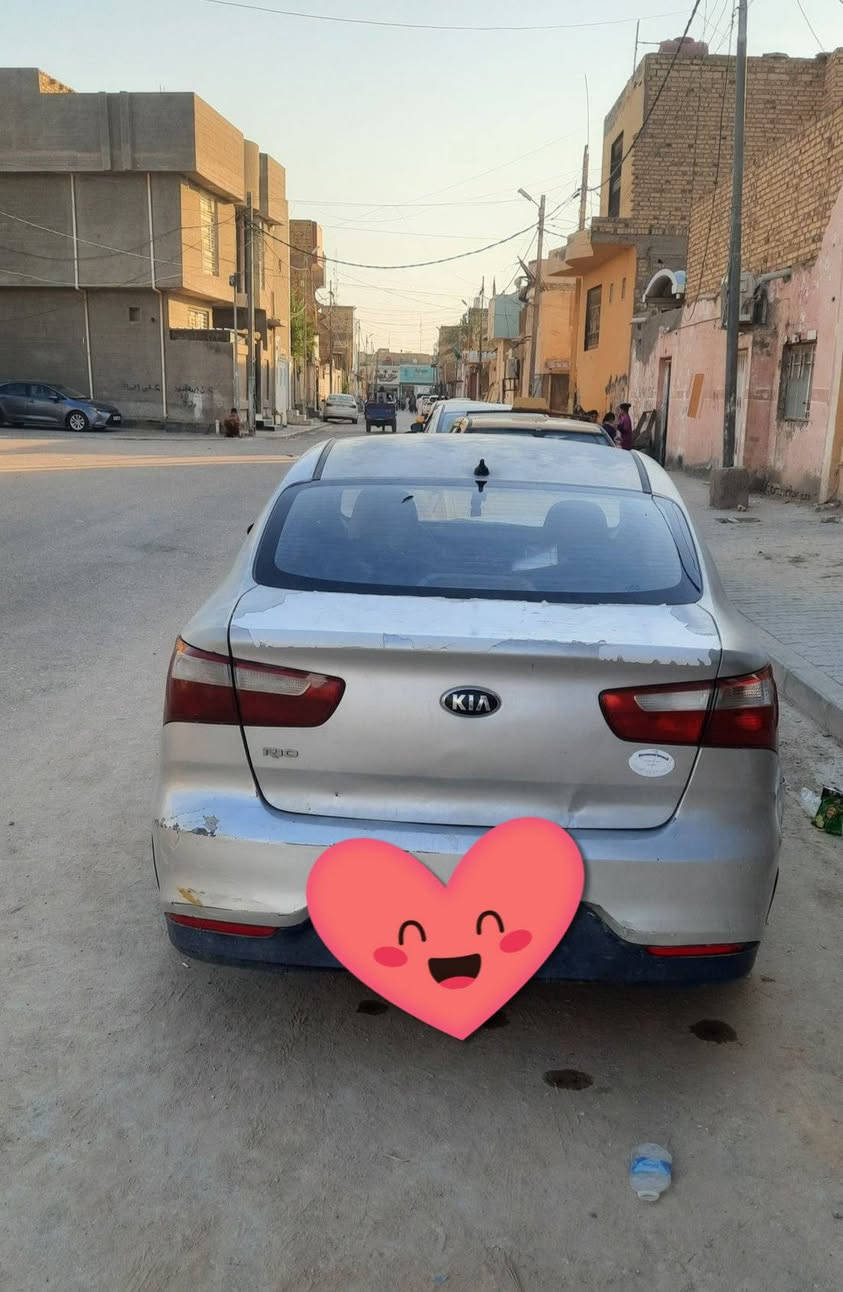 كيا ريو مديل 2016 سياره بسمي رقم بابل لون سلفري
سياره بيه طخات بسيطه بالبيبان وبيه جراد قليل 
 وباقي كله مكفول سعر 86 وبيه مجال
 مبايل ***********
مكان السياره الديوانيه
