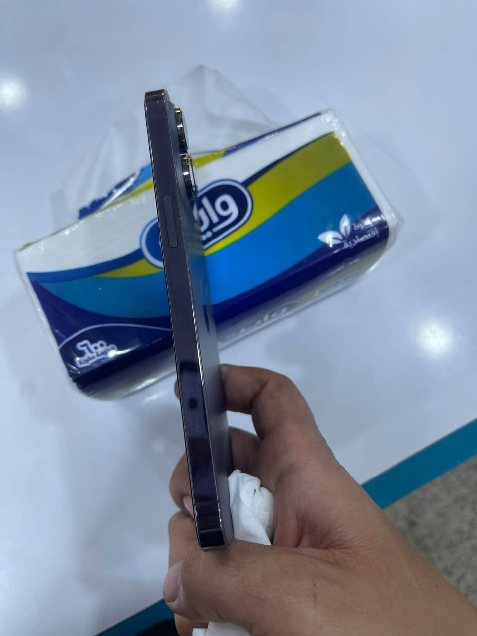 للبيع 14نضيف كلش شخط ما بي الجهاز مال بيت نضيف بس الضهر مبدل اصلي  هاذ رقمي و خابر ***********السعر850و بي مجال
