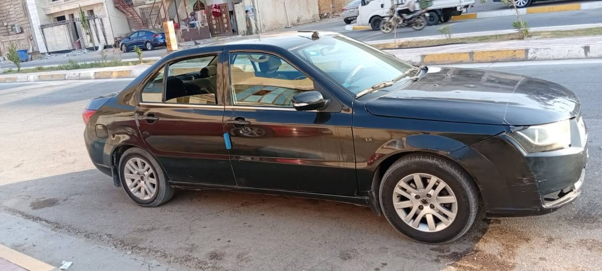 سلام عليكم 
سياره سمند دنا 
موديل/ 2018 
لون اسود غير محدد 🖤
رقم بابل متواجده في كربلاء 
تحويل ثاني يوم 
محرك نشيط وحلو 💪
تبريد تدفئه 🥶
حداديه 80% 
محرك / 1700 CC
سعرها / 43 وبيها مجال 
مكلف بل نشر 
رقم صاحب سياره 
*********** 📞 كربلاء, العراق
