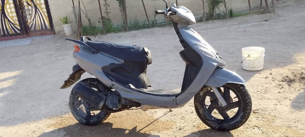 سلام عليكم دراجه لكزز لليع سلف هندر كهربايات كله شغاله عداد شغال مكينه امبدل بيه بس بستم كلشي ما عوزها شغل او تطلع السعر تصال عل رقم   ***********
