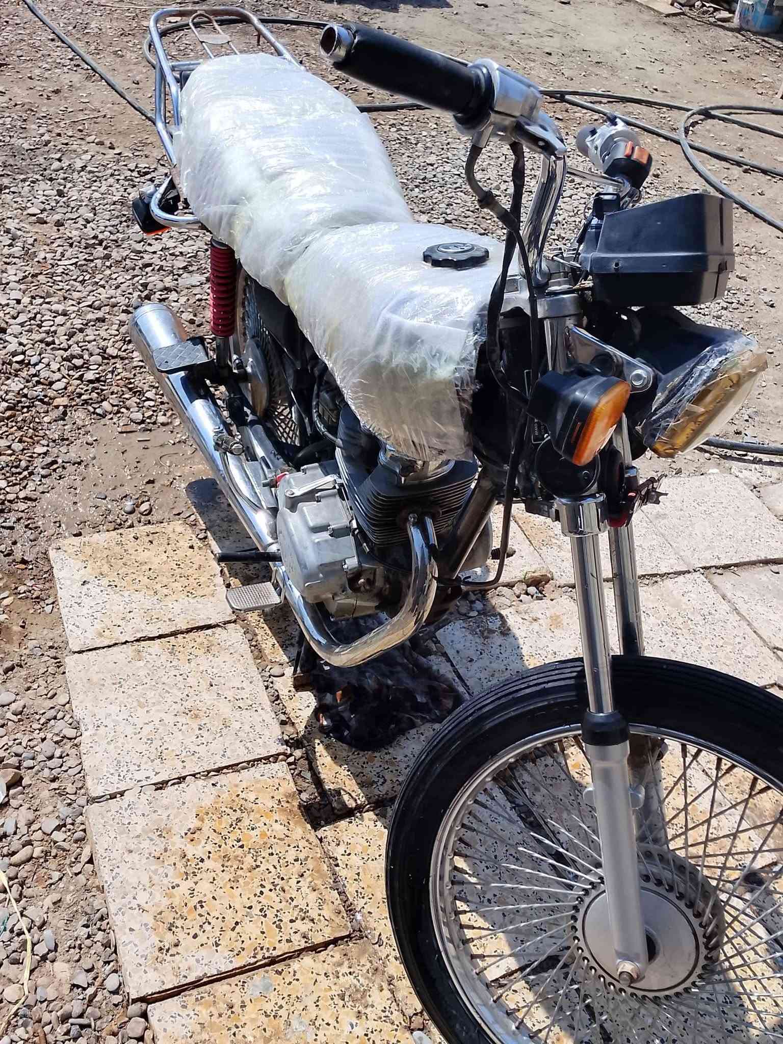 لبيع سعر خاص نامه مديل 20 متروكه كلشي مابيه 
ضفيره كمله ربط وايرات يشتغلن كلوبات 
ديالى هبهب الخالص ‏‪***********‬‏
