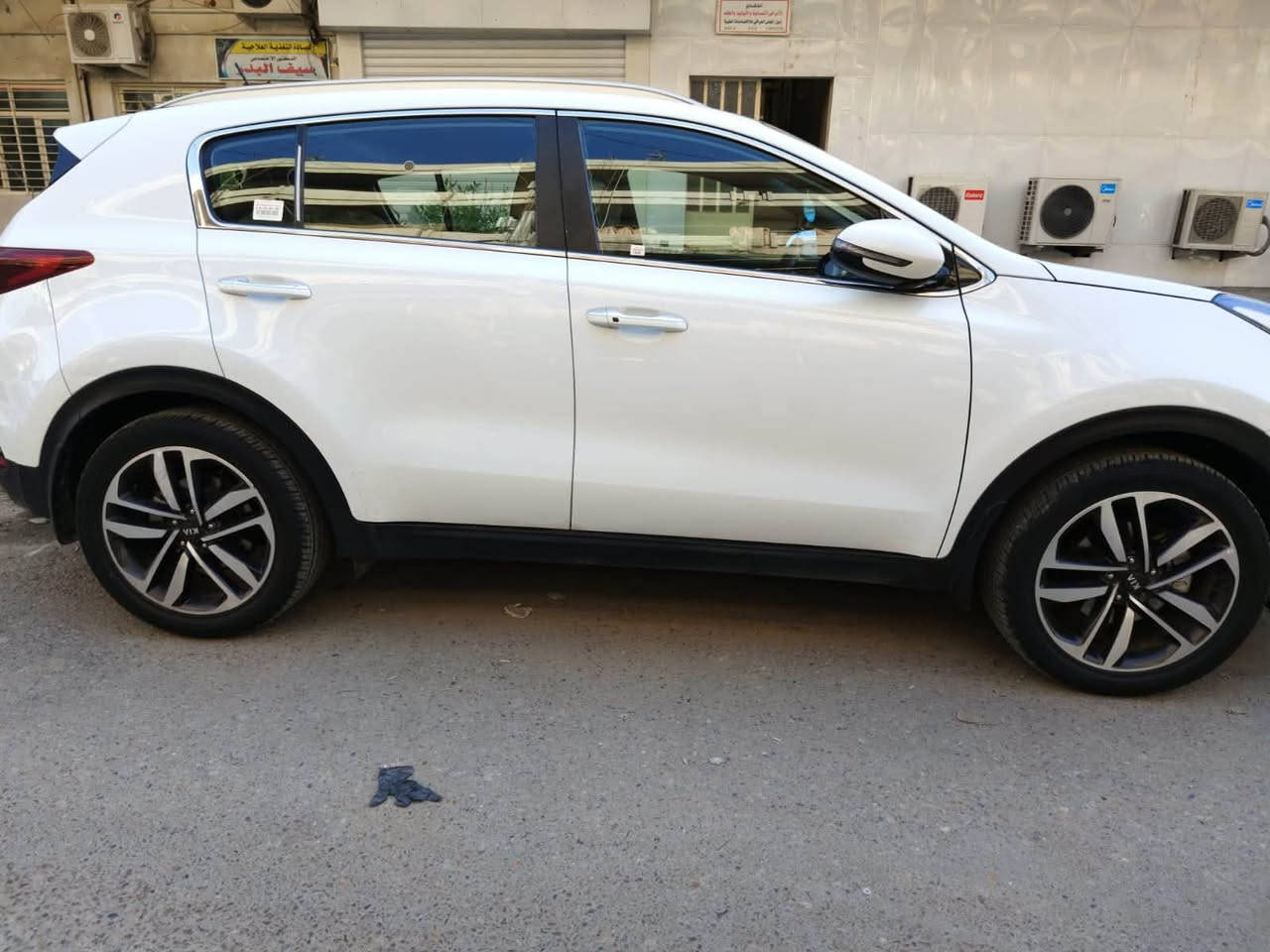 كيا سبورتاج خليجي موديل 2020 رقم بغداد ماشية 83000 بيها صبغ ربع الدعامية الامامية بانوراما بصمة جلد كشن كهرباء حساس امامي وخلفي كير ومحرك مكفولات السعر 19500$ وبيها مجال قليل رقم تليفون
‏***********    ‭***********
