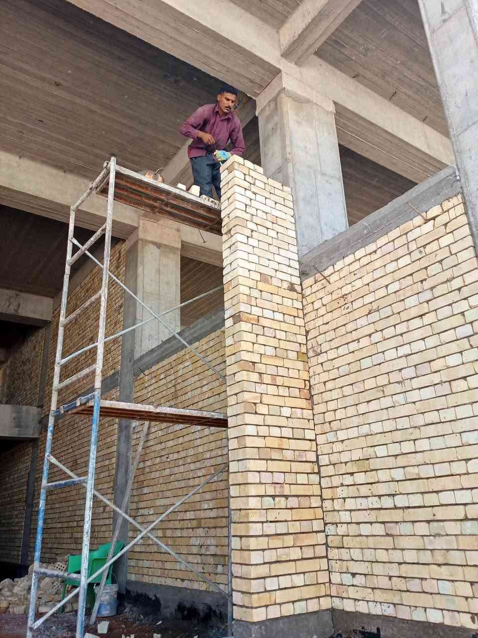 خلفه بناء طابوق بلوك ثرمستون درجه اوله
متفرغ الاتصال ع الرقم ***********
