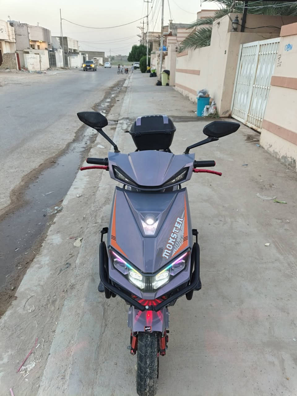 سلام عليكم 
دراجه شحن سكنس فول نضافه مثل مموضح بصوره 
بطاريت نضيفات 
السعر 700وبي مجال قليل 
الاستفسار مراسلتي خاص 
او عل هاذ رقم 
***********
***********
