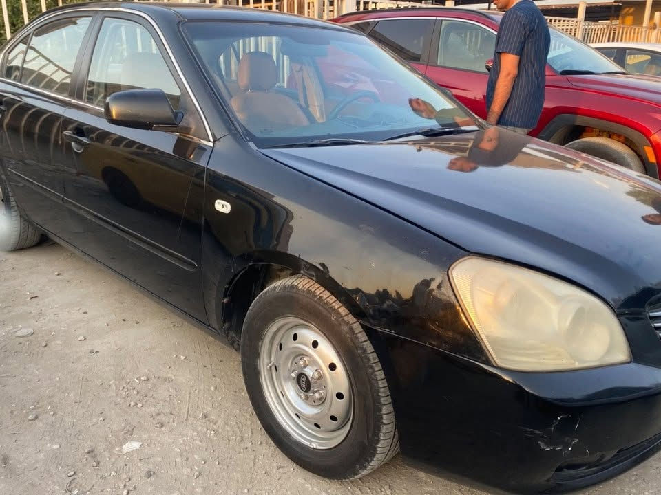 للبيع كيااوبتما خليجي 2008تبريد ثلج كير مكينه حدادية جديده السياره بيه تلث قطع صبغ جاملغ بنيد قبق جنطه جاهزه من كلشي رقم انكليزي باسمي السعر 90وبيه مجال 
***********
