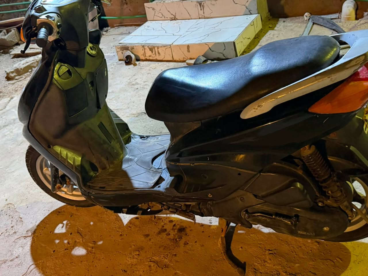 سكنس ياباني نثيه 110 دراجه نضيفه مكينتها مامفتوحه بس يرادلها ترتيب كهربائيات سلفها شغال وهندر شغال مفتوح بيها بس الصفحه دراجه مشيها يخبل سعر 550وبيها مجال للشراي ***********
