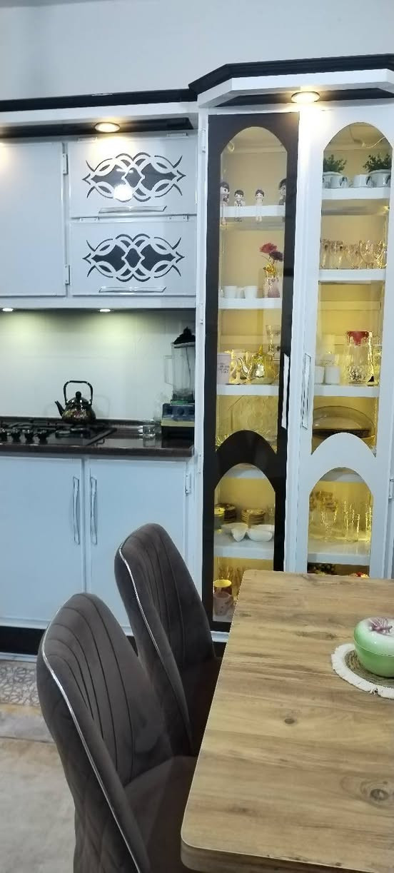 مستمرين معكم افضل العروض دار طابوا صرف مساحه ٢٠٠متر طابقين ٣غرف نوم موقع ممتاز كافه الخدمات طويريج الجمعية خلف التجاري تفاصيل على الخاص مكتب حيدر للعقار *********** السعر ٢٣٠ مليون مع المجال بسيط
