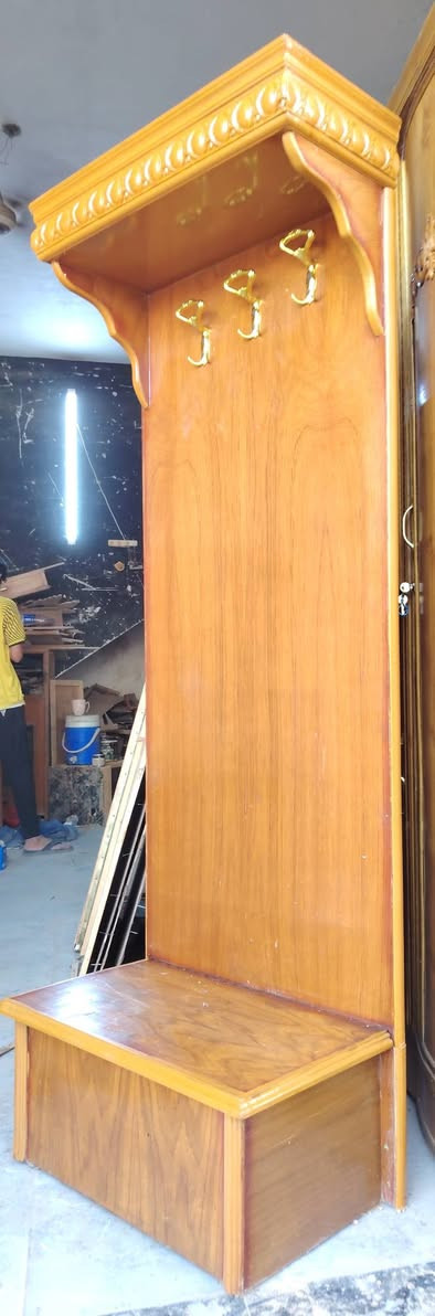 غرفة صاج 6ابواب كل باب وحده الارتفاع مترين وربع والعرض 3 أمتار ونص والضهر جرجوبة السعر 700 مكاني بغداد الشعلة هاتف *********** موجود توصيل بكروة بغداد فقط

